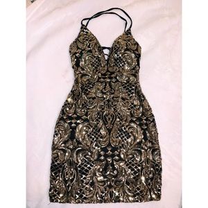 Gold/black bodycon dress from Windsor